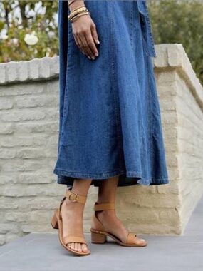 Beek Sapphire Strappy Heeled Sandals in Honey Size 9 Women’s Resortwear Summer